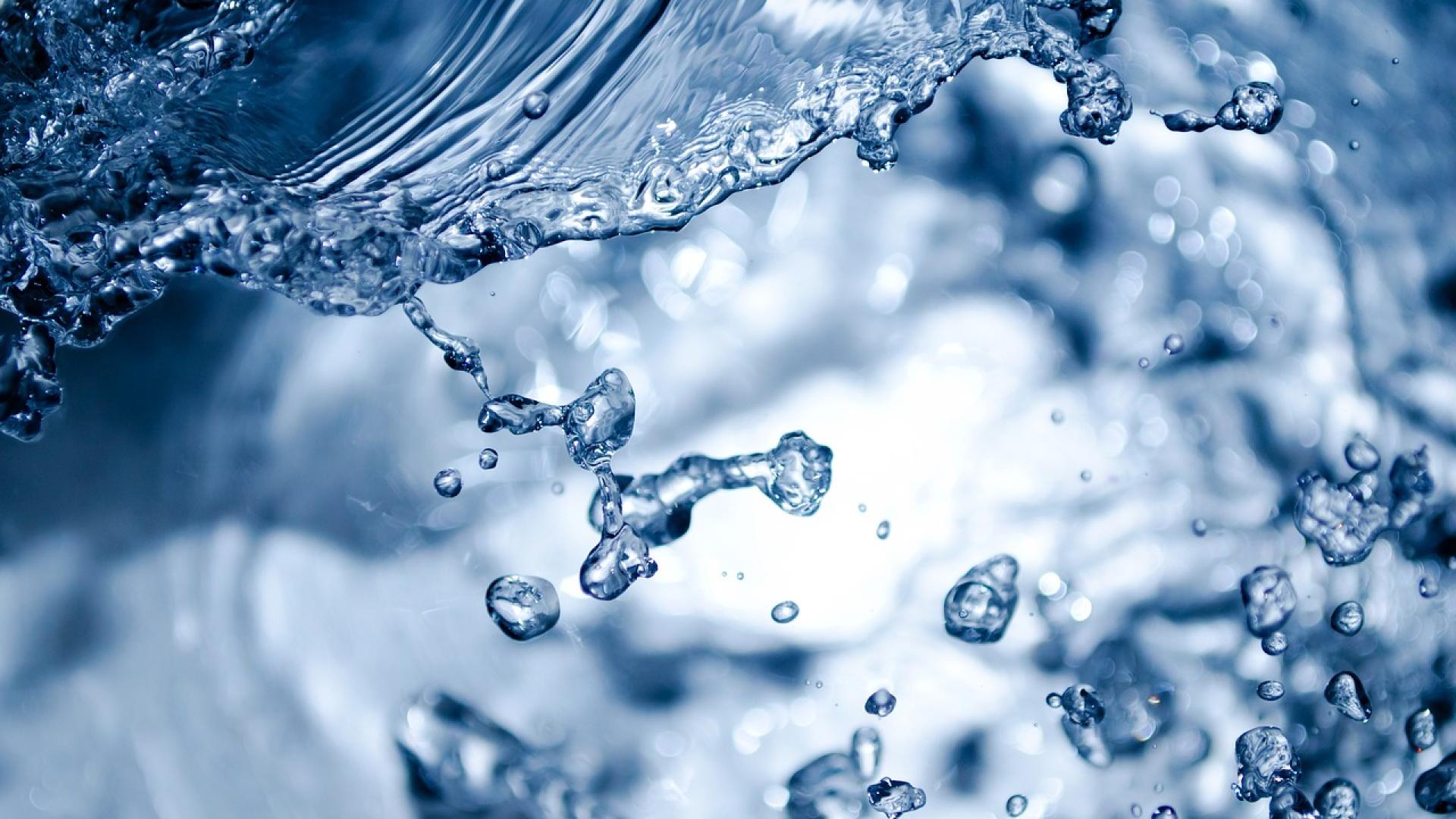 water splashing